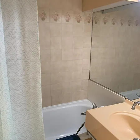 Antibes, Agreable Familiale En Rez De Jardin -2 Piscines&tennis *