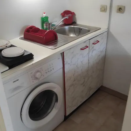 Antibes, Agreable Familiale En Rez De Jardin -2 Piscines&tennis * Antibes
